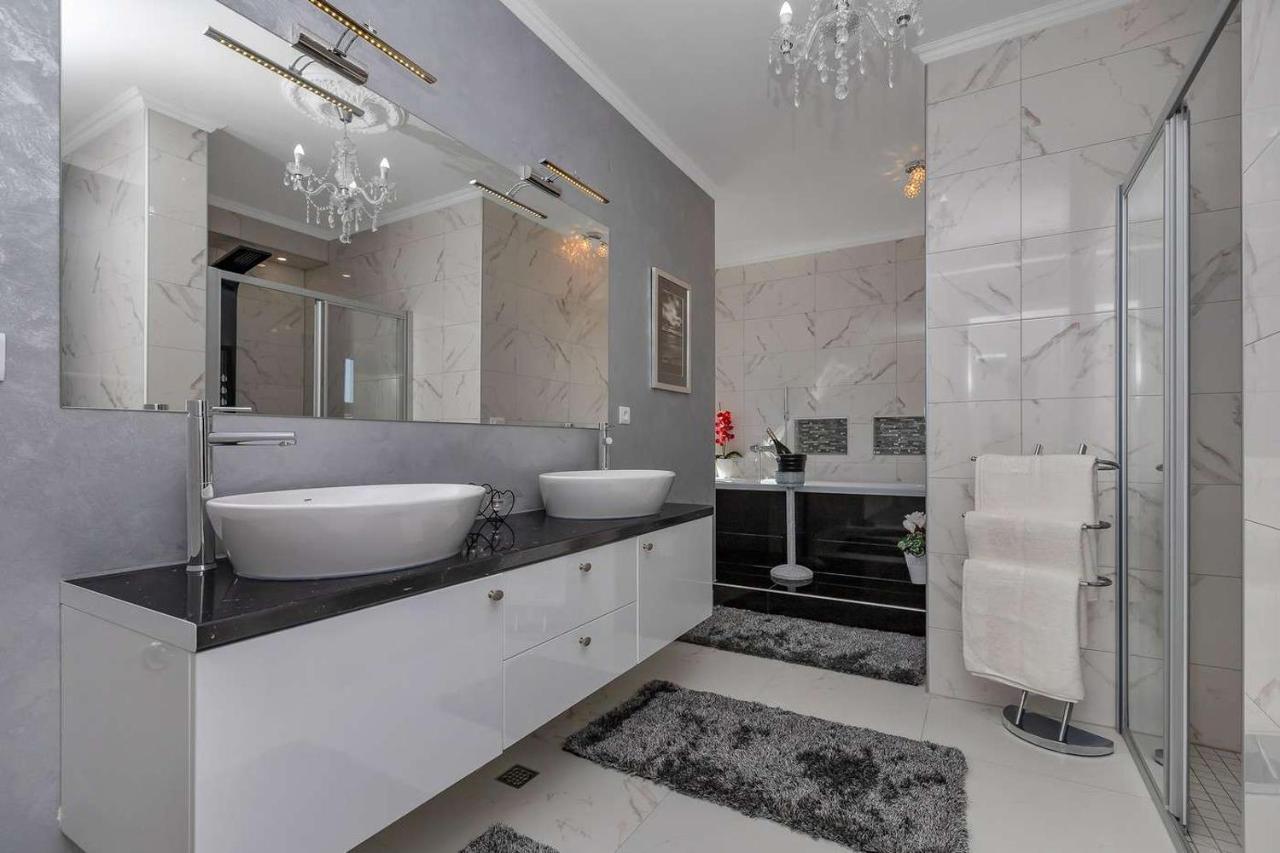 Luxurious Apartment Nino Makarska Exterior foto
